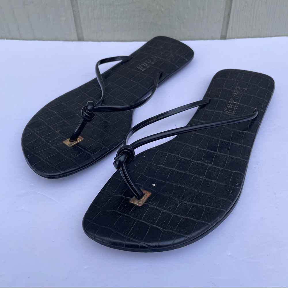 Lauren Ralph Lauren slippers Womenssize  Black‎ Croc-Textured Knot Thong